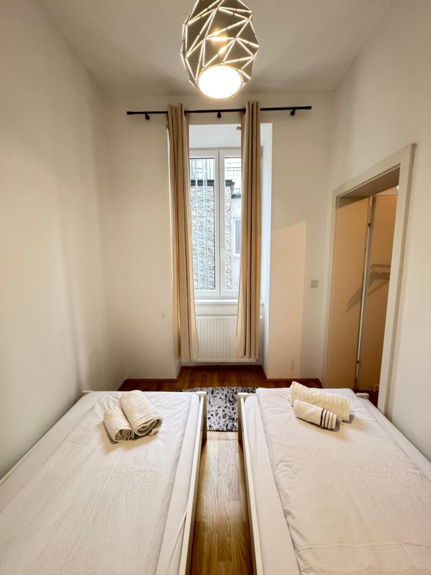 Charming Flat & Balcony Near Central Station L Bg5 Виена Екстериор снимка