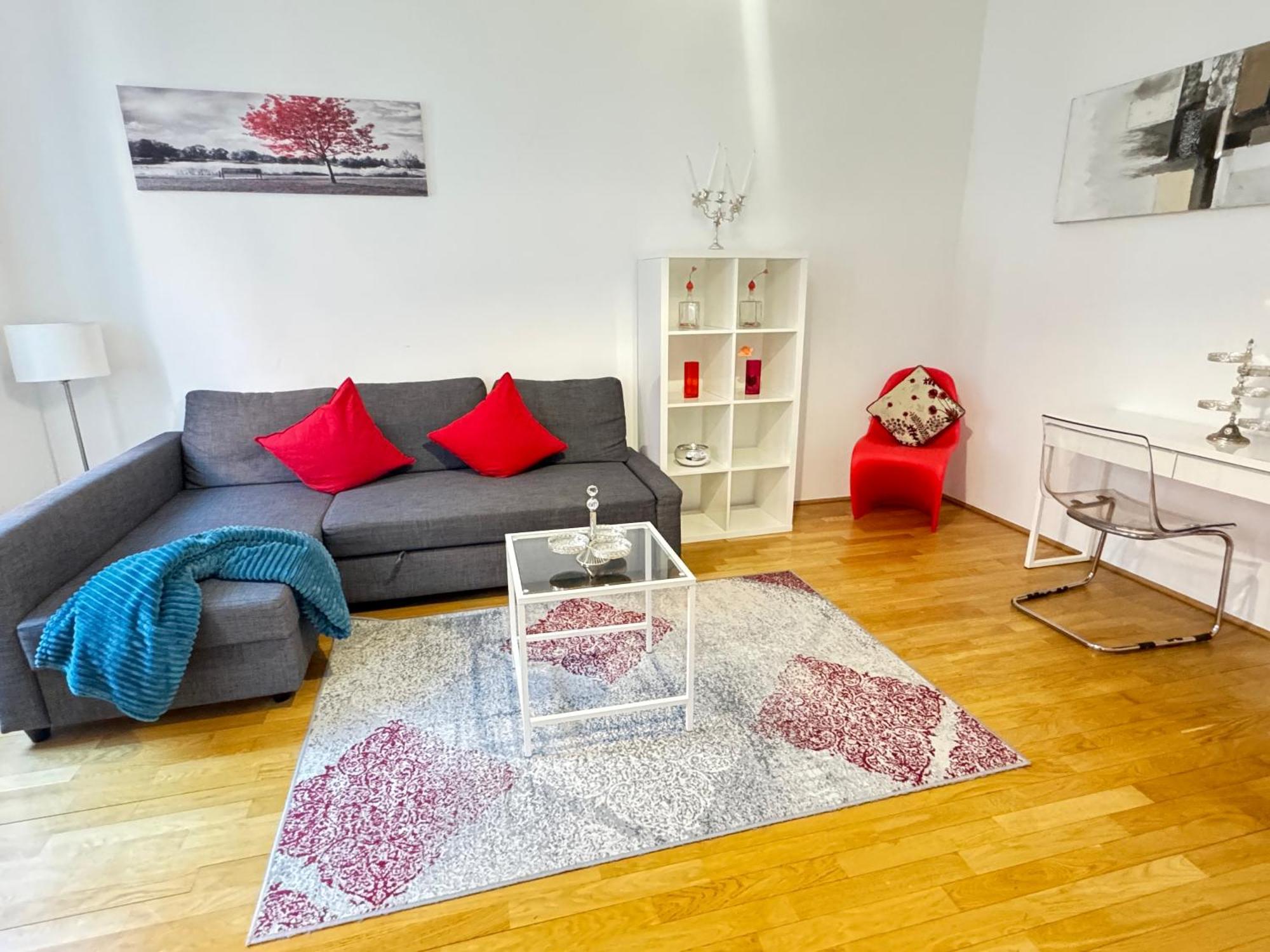 Charming Flat & Balcony Near Central Station L Bg5 Виена Екстериор снимка