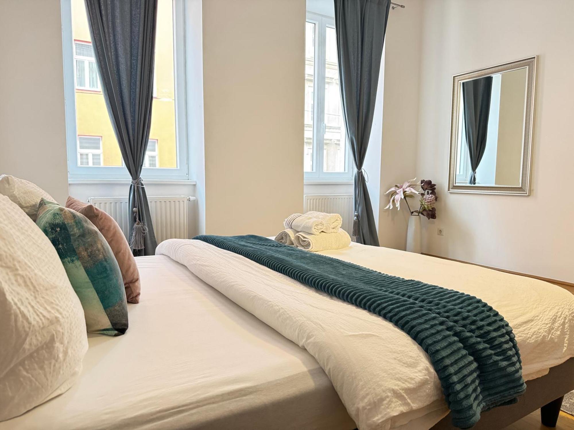 Charming Flat & Balcony Near Central Station L Bg5 Виена Екстериор снимка