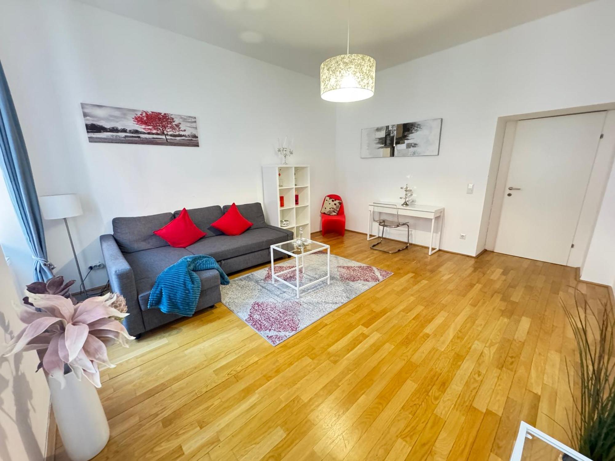 Charming Flat & Balcony Near Central Station L Bg5 Виена Екстериор снимка