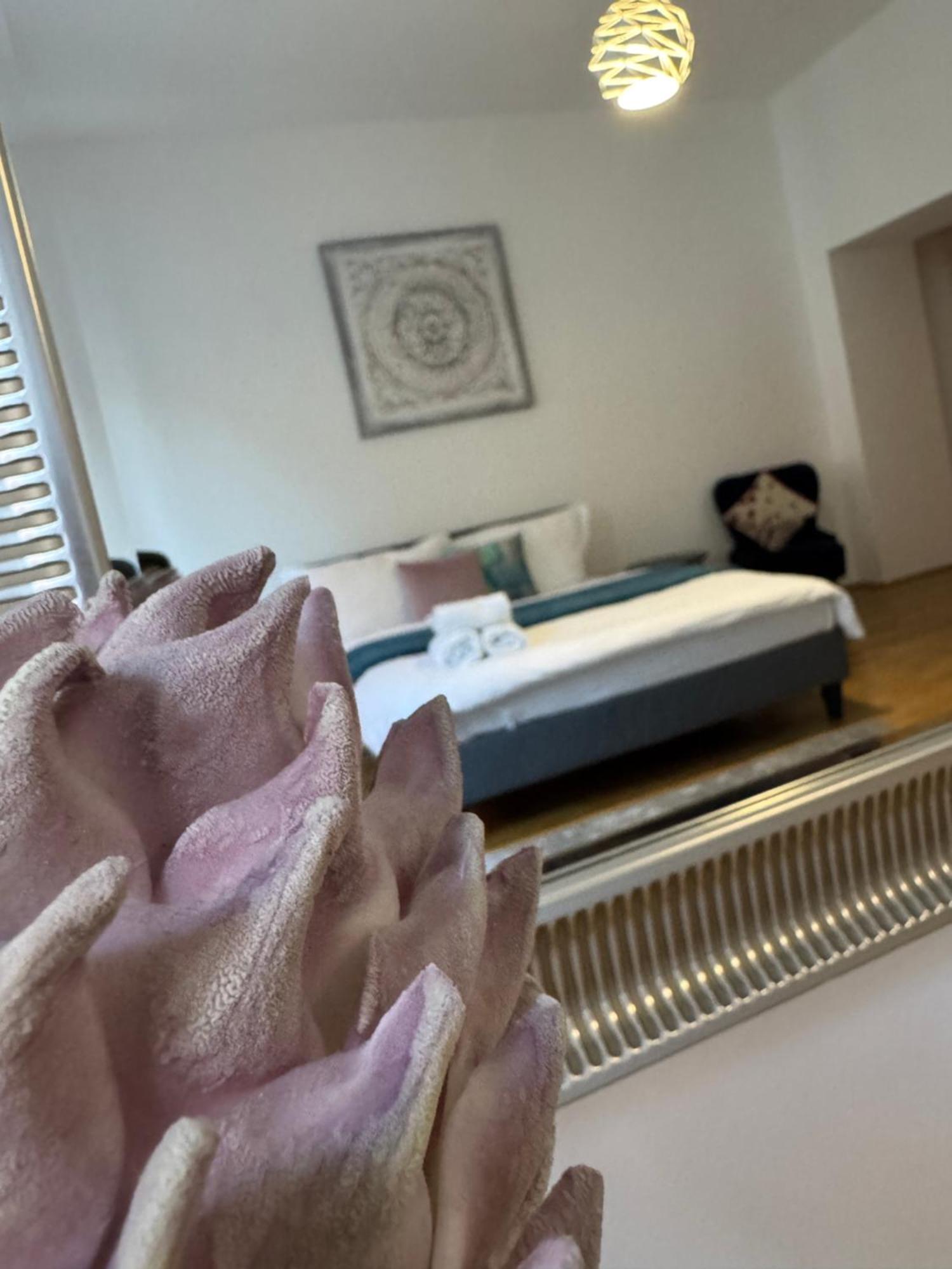 Charming Flat & Balcony Near Central Station L Bg5 Виена Екстериор снимка